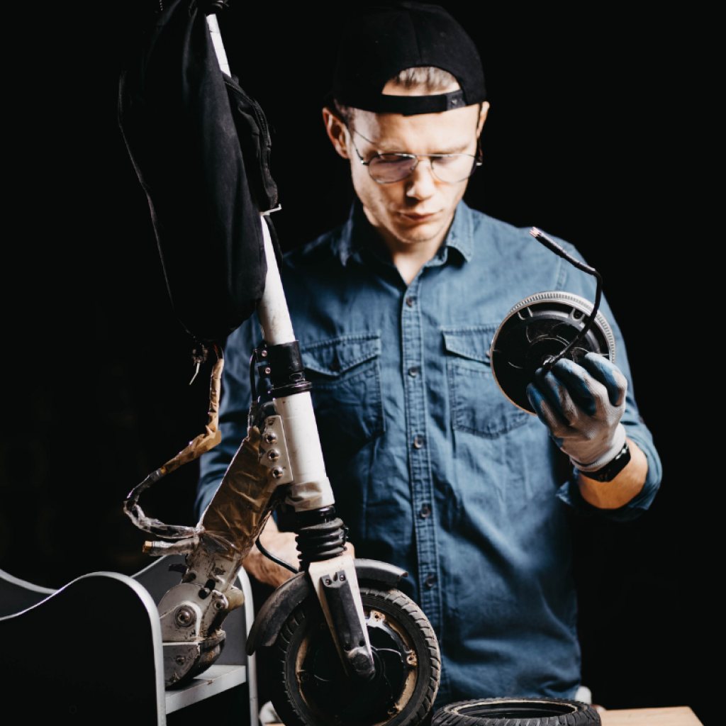 Elektromos roller kerékcsere